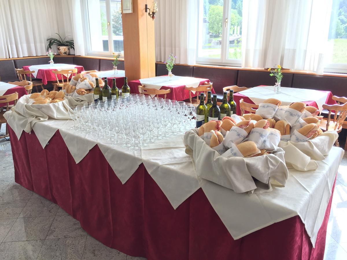 Alpieve Albergo Pieve เปียเว ดิ เลโดร ภายนอก รูปภาพ